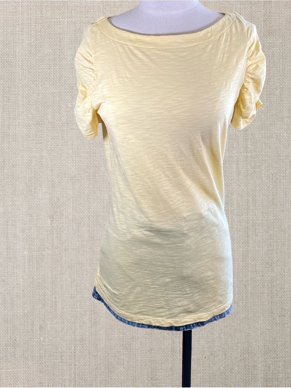 Lilly Pulitzer Pale Yellow Ruched Sleeve Tee Size Medium